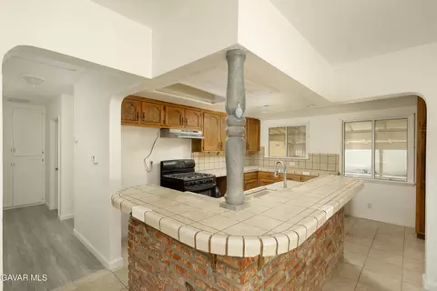 Kitchen - 1441 W Jenner St, Lancaster, CA 93534 photo 3 of 3