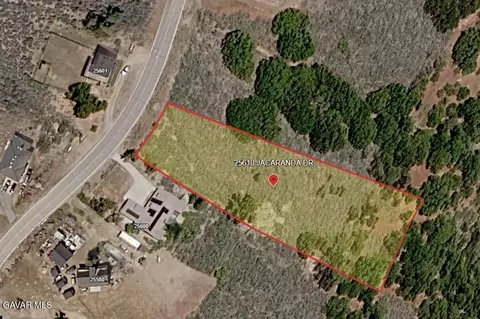 25610 Jacaranda Dr, Tehachapi, CA 93561