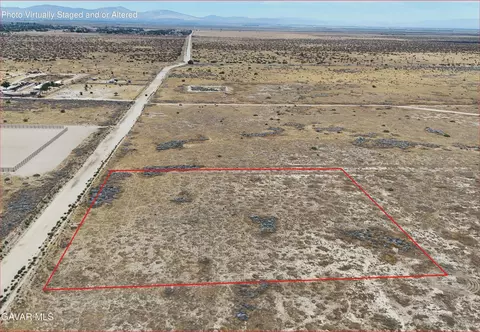 E Ave Q, Palmdale, CA 93591 photo 9