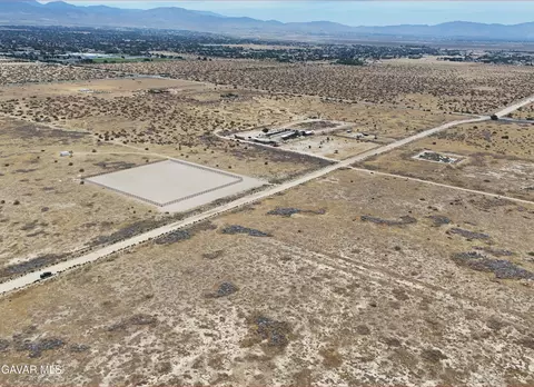 E Ave Q, Palmdale, CA 93591 photo 6