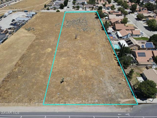 2635 W Avenue L, Lancaster, CA 93536