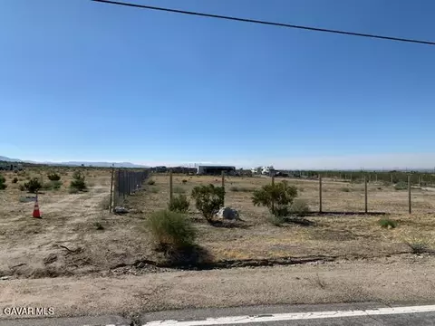 205 Largo Vista Rd # E, Palmdale, CA 93591 photo 2