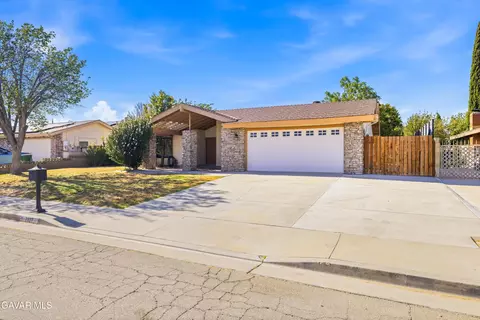 2827 Perfect Pl, Lancaster, CA 93536