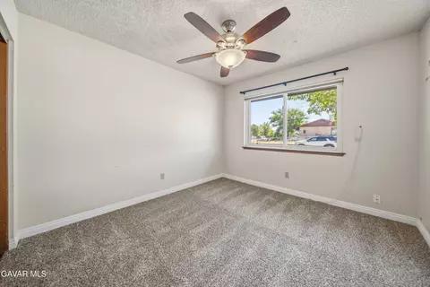 40585 154th St, Lake Los Angeles, CA 93535 photo 13