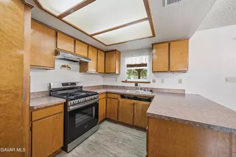 40585 154th St, Lake Los Angeles, CA 93535 photo 11