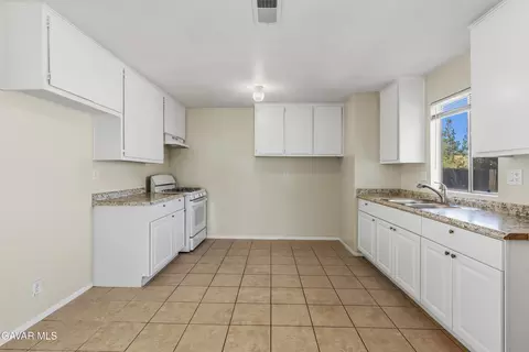 40015 E 172nd St, Palmdale, CA 93591 photo 10