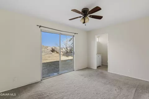 40015 E 172nd St, Palmdale, CA 93591