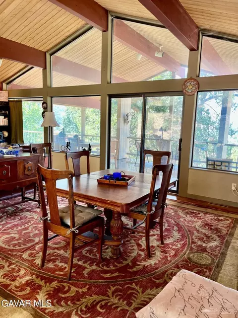 Dining - 29901 Skyline Dr, Tehachapi, CA 93561 photo 2 of 2