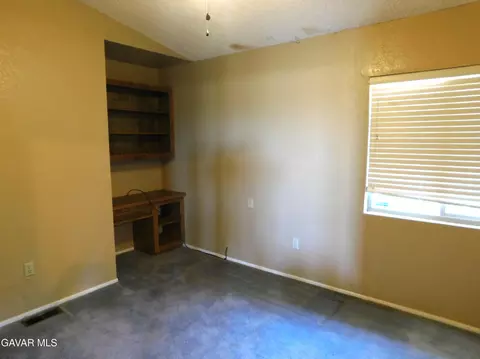 Bedroom - 14306 Dover Dr, Mojave, CA 93501 photo 2 of 3