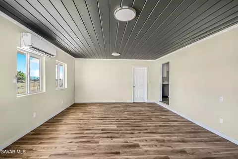 Living - 4137 E Avenue S10, Palmdale, CA 93552 photo 2 of 4