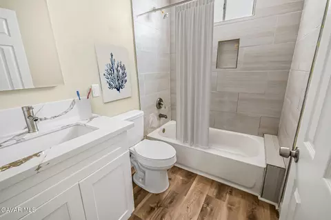 Bath - 4137 E Avenue S10, Palmdale, CA 93552 photo 1 of 2