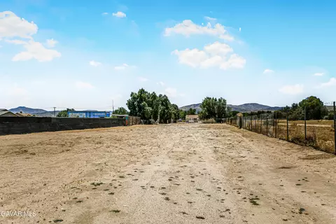 Exterior - 4137 E Avenue S10, Palmdale, CA 93552 photo 5 of 5