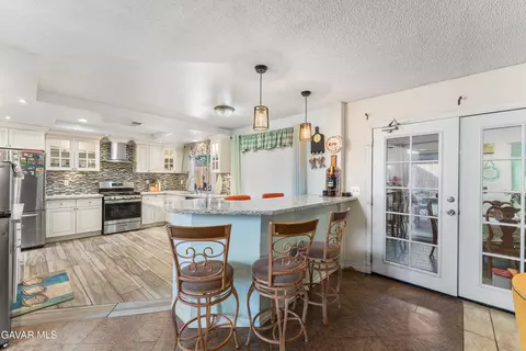 Kitchen - 37704 49th St, Palmdale, CA 93552 photo 8 of 10