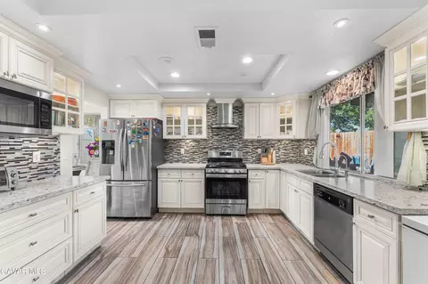 Kitchen - 37704 49th St, Palmdale, CA 93552 photo 2 of 10
