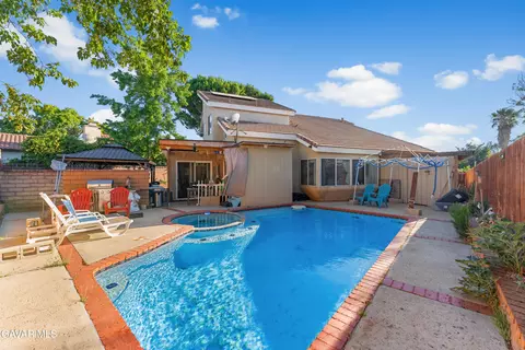 Exterior - 37704 49th St, Palmdale, CA 93552 photo 6 of 8