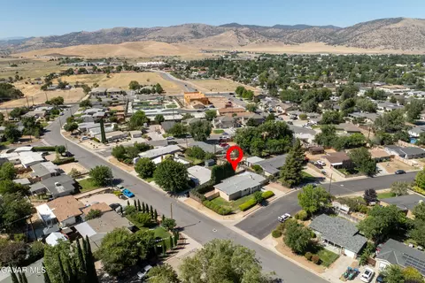 615 Brentwood Dr, Tehachapi, CA 93561 photo 30