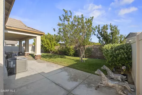 Exterior - 6320 Oldfield St, Lancaster, CA 93536 photo 8 of 11