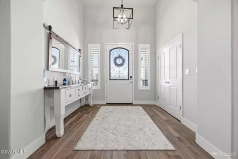 Entry Way - 410 Rosehaven Ln, Tehachapi, CA 93561 photo 1 of 5