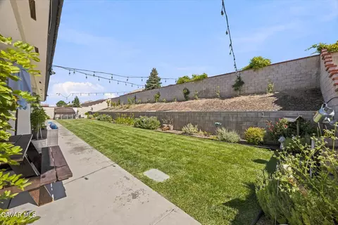 Exterior - 410 Rosehaven Ln, Tehachapi, CA 93561 photo 5 of 8