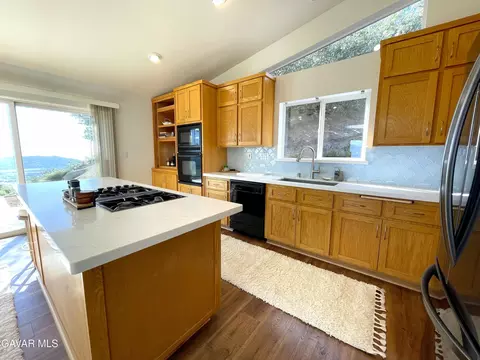 Kitchen - 26481 Winchester Ct, Tehachapi, CA 93561 photo 1 of 4