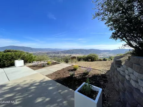 Exterior - 26481 Winchester Ct, Tehachapi, CA 93561 photo 4 of 6