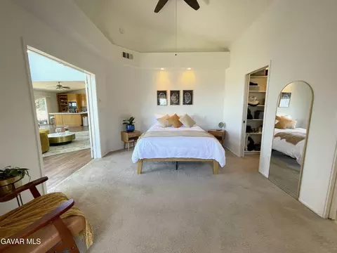 Bedroom - 26481 Winchester Ct, Tehachapi, CA 93561 photo 2 of 4