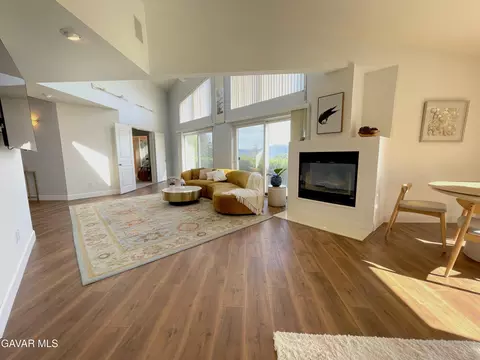 Living - 26481 Winchester Ct, Tehachapi, CA 93561 photo 1 of 2
