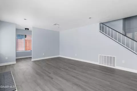 Living - 37666 Scomar St, Palmdale, CA 93550 photo 3 of 4