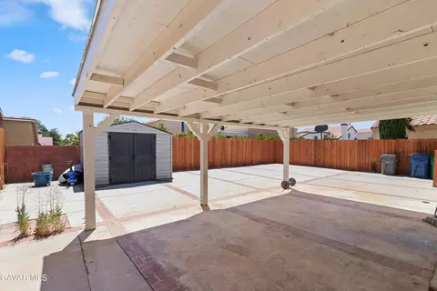 Exterior - 37666 Scomar St, Palmdale, CA 93550 photo 5 of 6