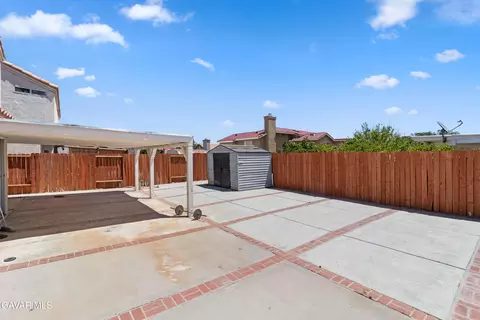 Exterior - 37666 Scomar St, Palmdale, CA 93550 photo 4 of 6