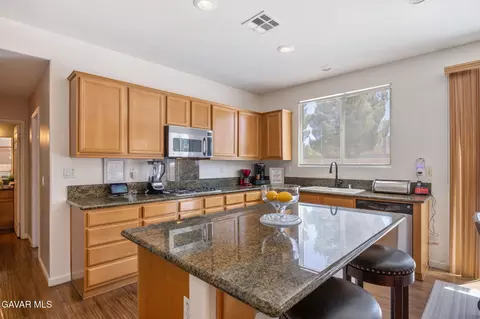 Kitchen - 43934 Spring St, Lancaster, CA 93536 photo 3 of 7