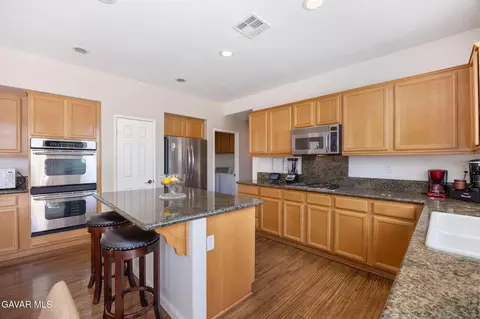 Kitchen - 43934 Spring St, Lancaster, CA 93536 photo 4 of 7