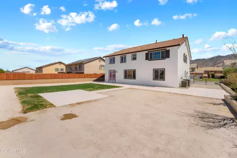 Exterior - 7531 Ridge View Dr, Lancaster, CA 93536 photo 6 of 9