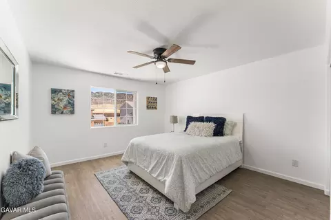 Bedroom - 7531 Ridge View Dr, Lancaster, CA 93536 photo 6 of 9