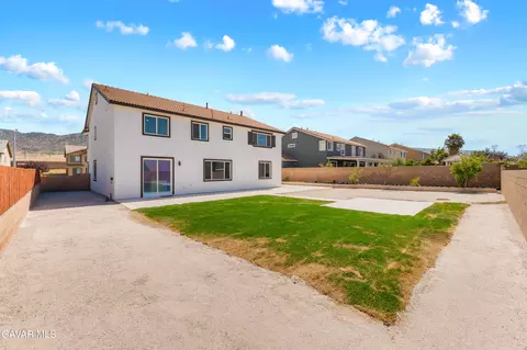 Exterior - 7531 Ridge View Dr, Lancaster, CA 93536 photo 8 of 9