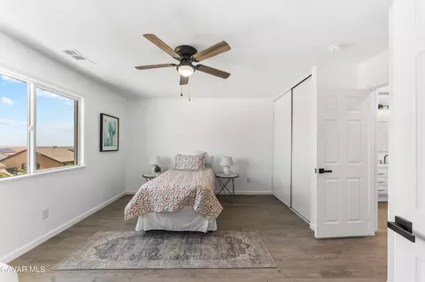 Bedroom - 7531 Ridge View Dr, Lancaster, CA 93536 photo 3 of 9