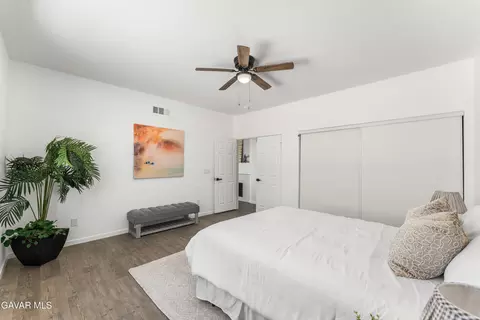 Bedroom - 7531 Ridge View Dr, Lancaster, CA 93536 photo 2 of 9