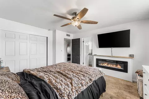 Bedroom - 21500 Circle Dr, Tehachapi, CA 93561 photo 2 of 5