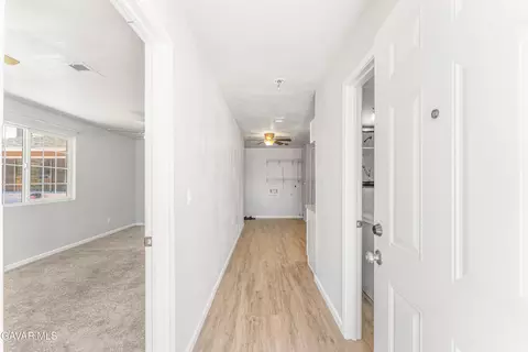 Entry Way - 21500 Circle Dr, Tehachapi, CA 93561 photo 1 of 3