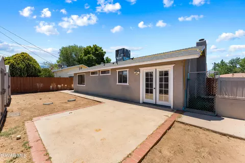 Exterior - 21500 Circle Dr, Tehachapi, CA 93561 photo 3 of 5