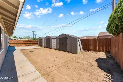 Exterior - 21500 Circle Dr, Tehachapi, CA 93561 photo 5 of 5