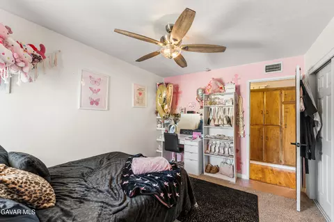 Bedroom - 21500 Circle Dr, Tehachapi, CA 93561 photo 5 of 5
