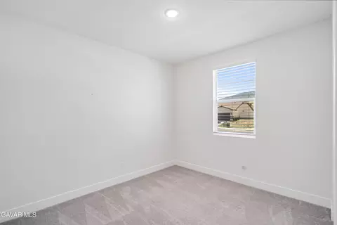 Bedroom - 213 Cassano Dr, Tehachapi, CA 93561 photo 4 of 5