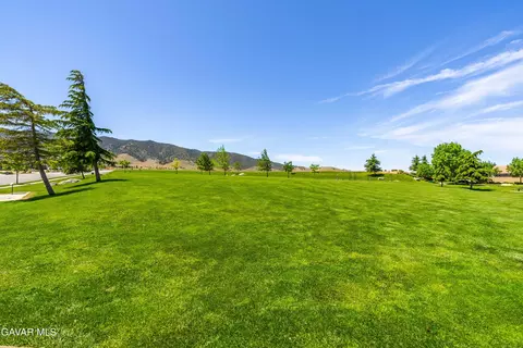 Exterior - 213 Cassano Dr, Tehachapi, CA 93561 photo 9 of 9