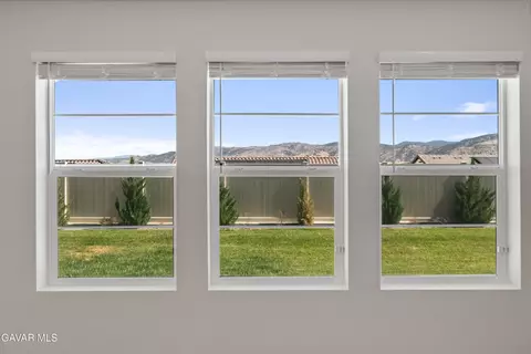 Exterior - 213 Cassano Dr, Tehachapi, CA 93561 photo 2 of 9