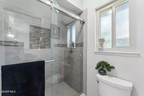 Bath - 44830 Lorimer Ave, Lancaster, CA 93534 photo 2 of 3