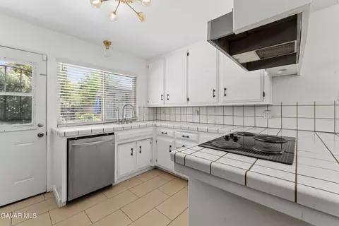 Kitchen - 44830 Lorimer Ave, Lancaster, CA 93534 photo 1 of 3