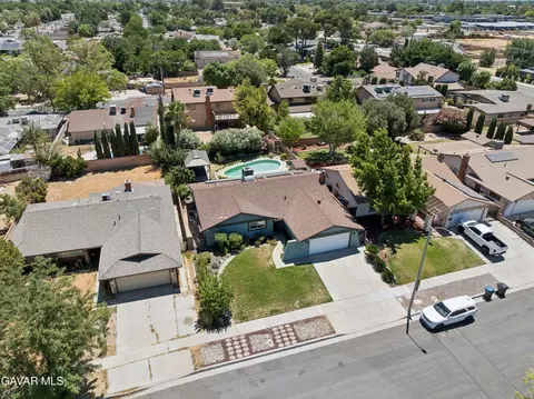 View/Area - 44830 Lorimer Ave, Lancaster, CA 93534 photo 3 of 4