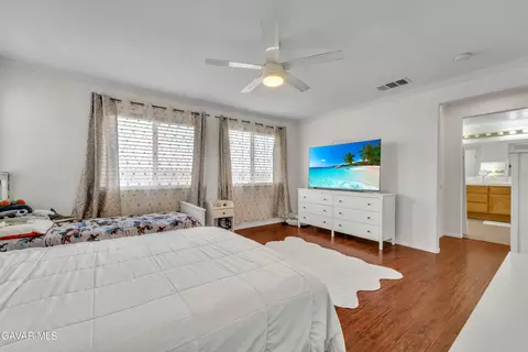 Bedroom - 44643 Leslie Ct, Lancaster, CA 93535 photo 5 of 6
