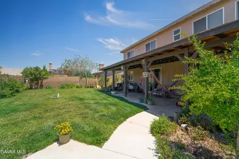 Exterior - 44643 Leslie Ct, Lancaster, CA 93535 photo 5 of 8